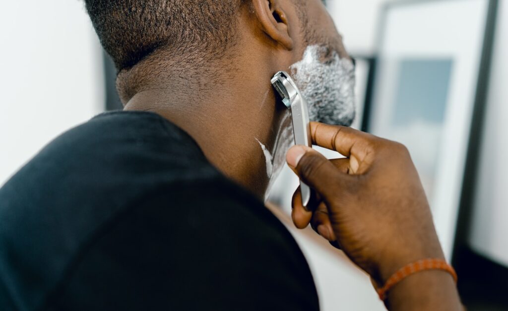 13 Epic Facts Of Organic Virgin Coconut Oil For Daily Uses 2 man shaving himself