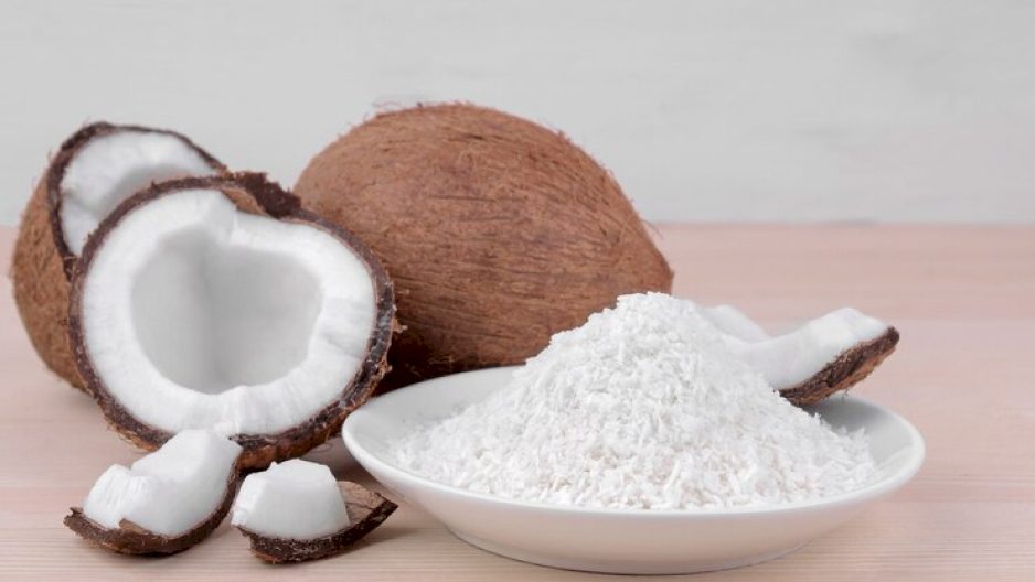 Desiccated Coconut Flakes  vs. Shredded Coconut: What's the Difference? 3 desiccated coconut flakes, coconut dried flakes, organic shredded coconut, sweetened shredded coconut