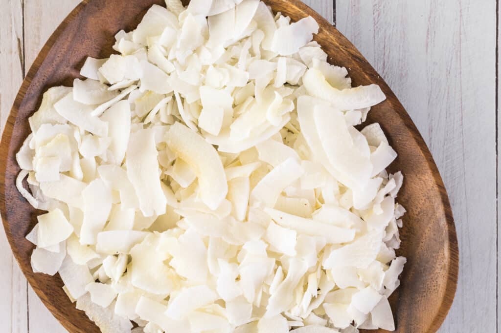 Can Dogs Eat Desiccated Coconut Flakes? Is it safe for Pets? 1 desiccated coconut flakes, pet, desiccated coconut, dog