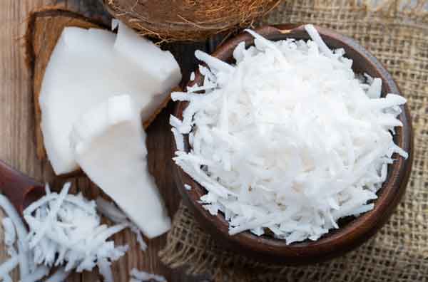Coconut Flakes: From Breakfast to Dessert, A Perfect Ingredient 1 unsweetened coconut flakes, organic coconut flakes, sweetened coconut flakes, sustainable, coconut flakes, breakfast, dessert, ingredients