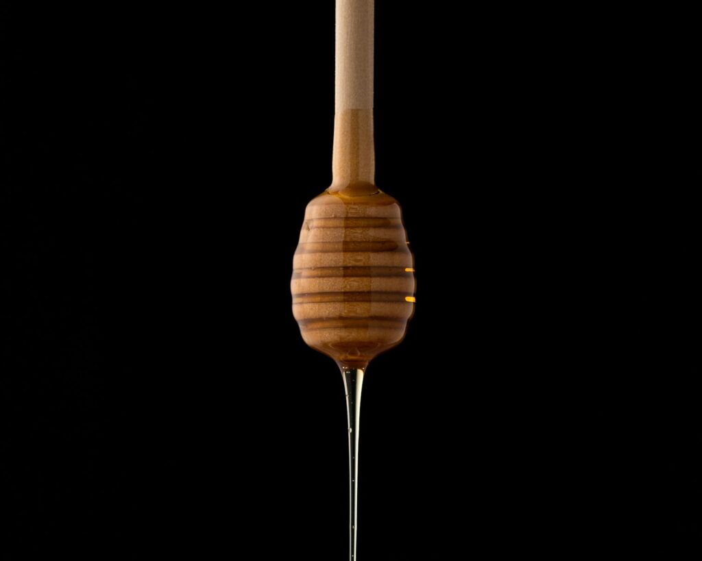 Coconut Nectar vs. Honey: Which Is Healthier? 2 coconut nectar, honey, healthy, coconut sugar