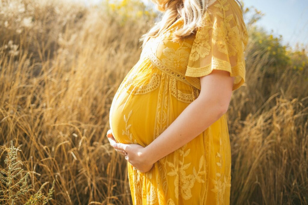 Desiccated coconut, pregnancy, mothers, coconut nectar