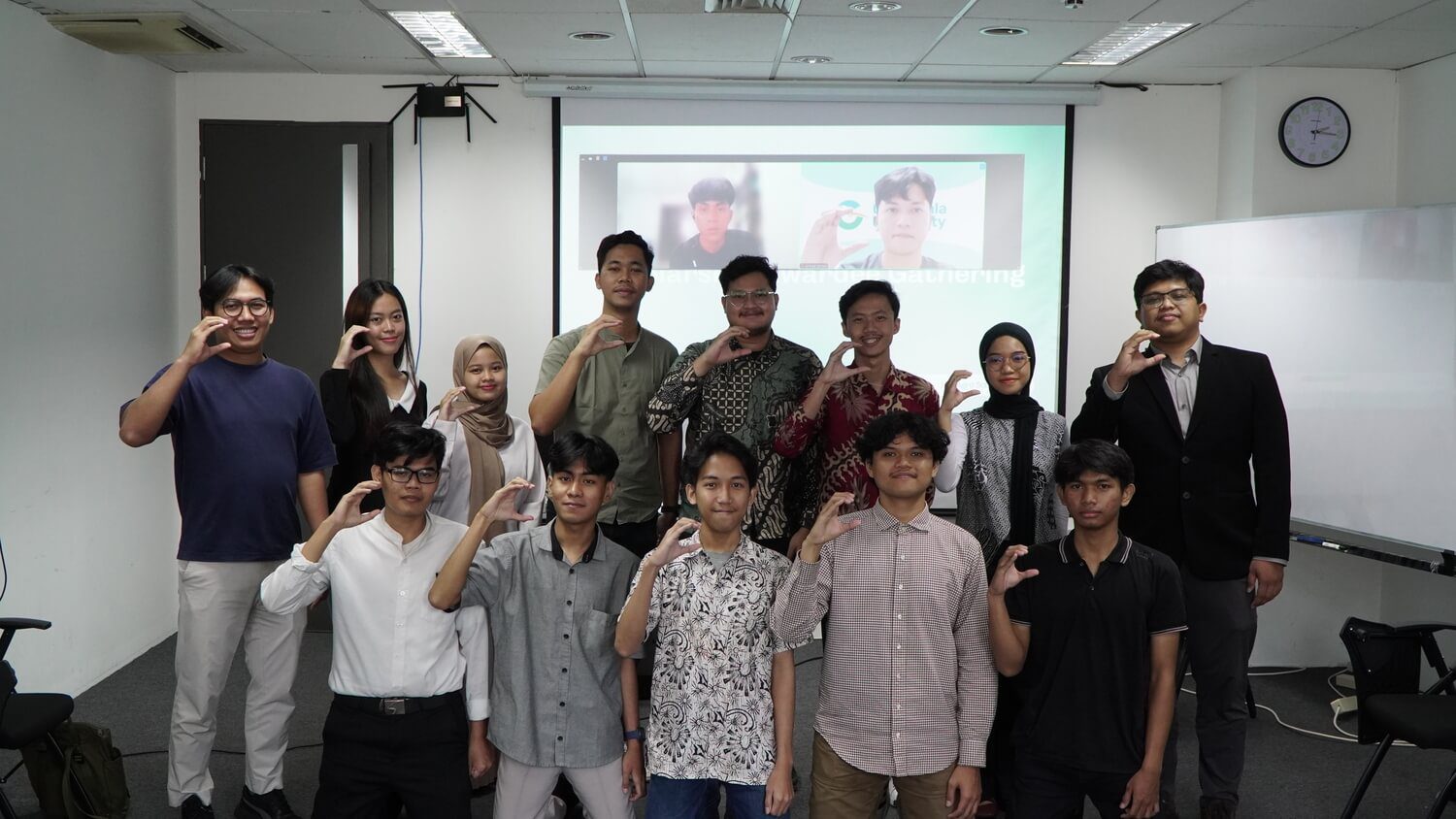 pt inti agro solution awards scholarship for talented students of Cakrawala University