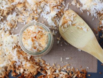 sweetened coconut flakes, dried coconut flakes, sustainable, sweetened coconut