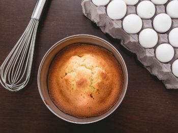 Photo by Pablo Lancaster Jones coconut dried flakes, desiccated coconut flakes, vegan desserts, dessert boxes