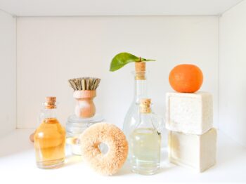 Photo by Nefeli Kavvada is refined coconut oil healthy, what is refined coconut oil, refined coconut oil for cooking, refined coconut oil for skin